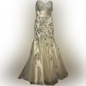 MacDuggal mermaid dress size 4. With sequins and beads.